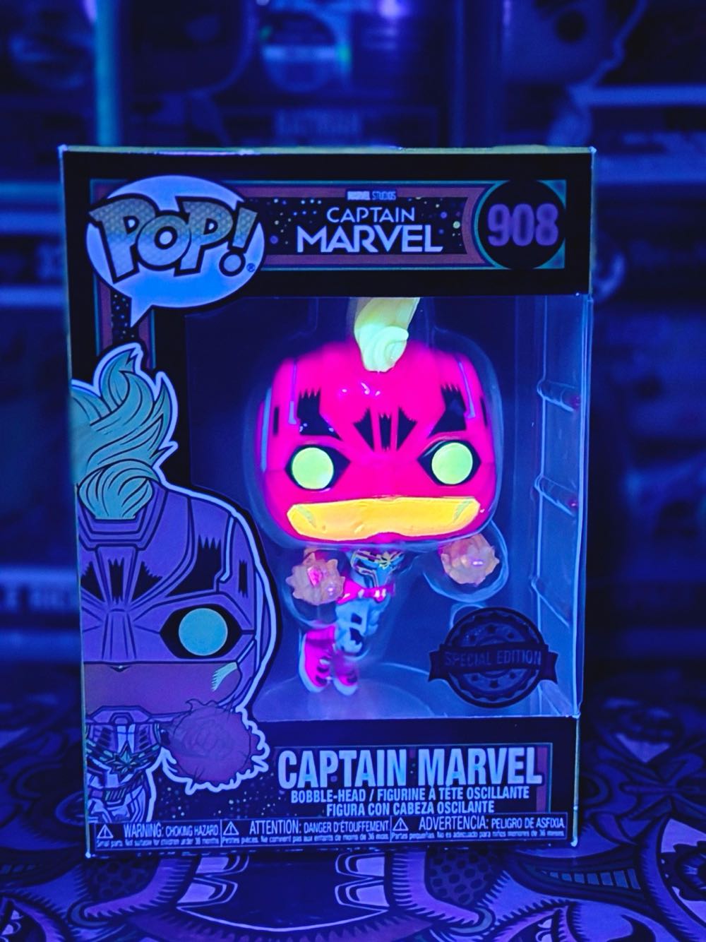 Captain Marvel: Captain Marvel #908 - Funko (Captain Marvel) action figure collectible [Barcode 889698552134] - Main Image 4