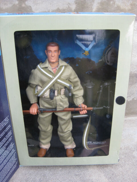 GI Joe Medal Of Honor Recipient Mitchell Paige - Hasbro (G.I. Joe Classified) (GI Joe Classic Collection) action figure collectible [Barcode 076281814742] - Main Image 2