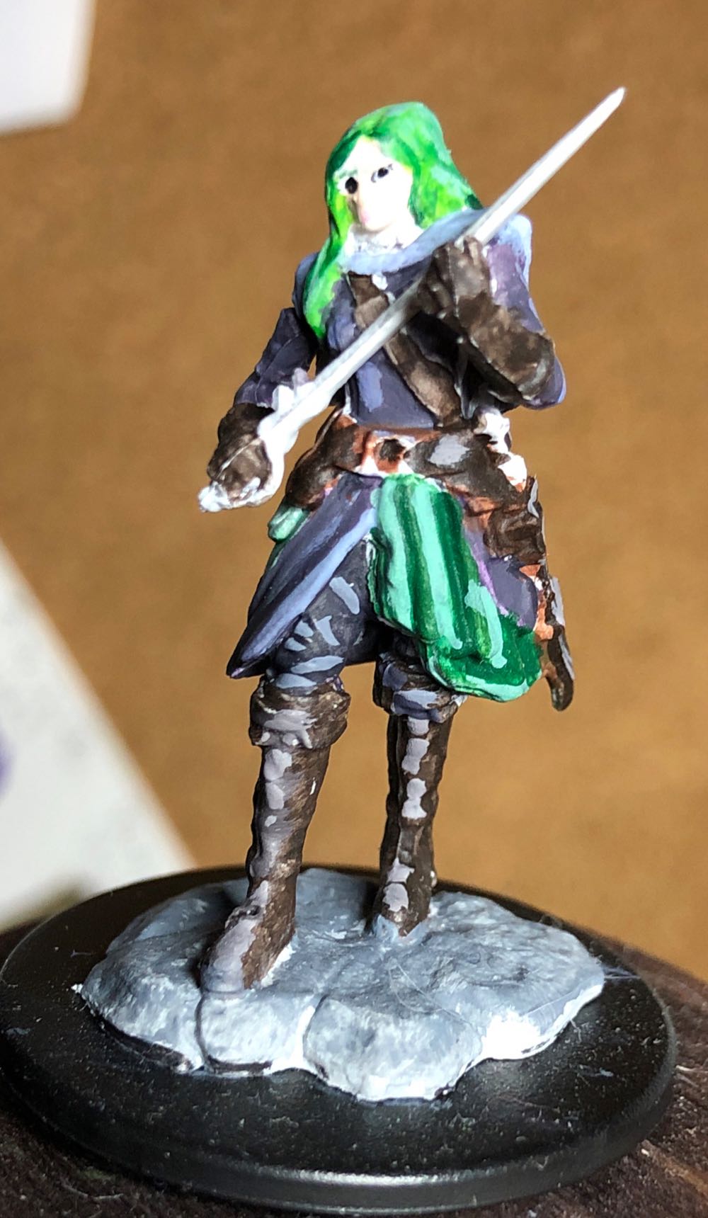 Half-elf Female Rogue - Painted - Wiz Kids (Elf/ Half-elf) action figure collectible [Barcode 634482904855] - Main Image 2