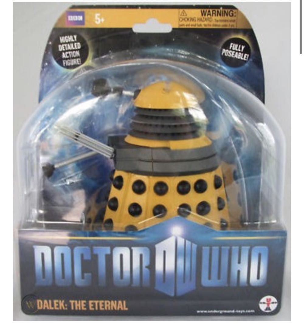 Batman Begins -- POWER TEK - Battle Cape Batman - Action Figure - 2005