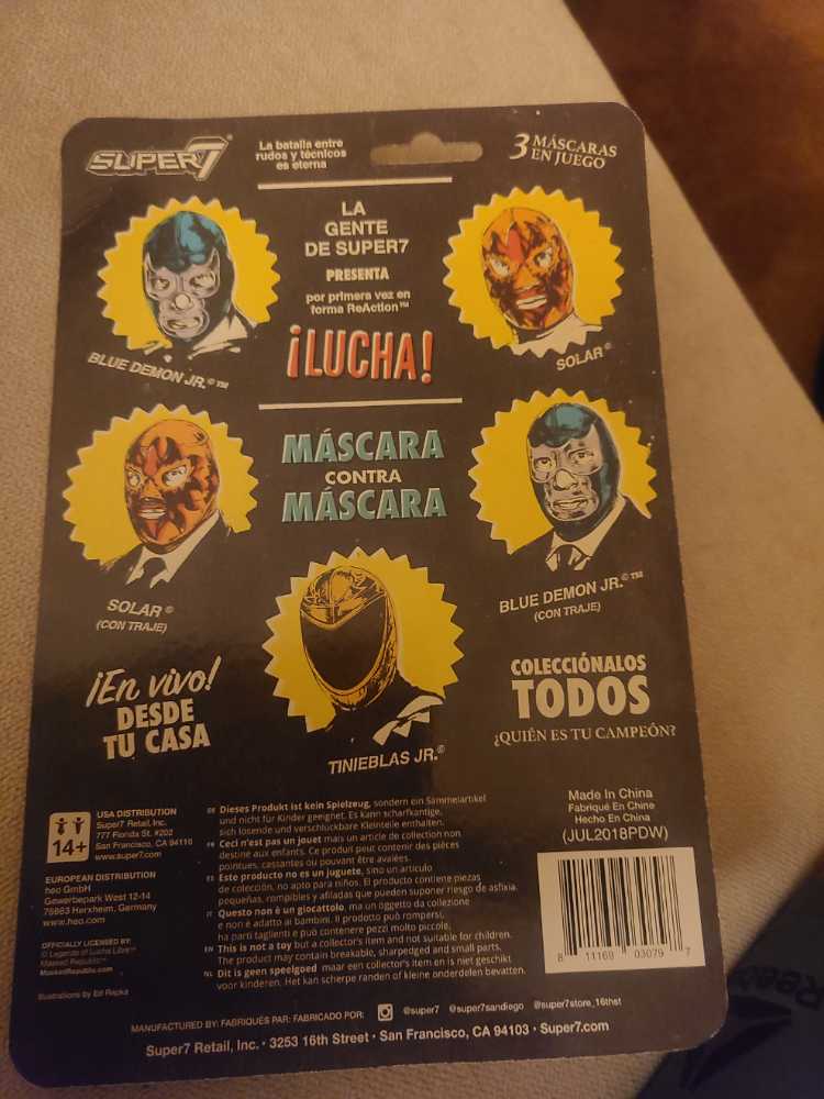 Super7 Reaction Legends Lucha Libre! Solar With Suit  action figure collectible [Barcode 811169030797] - Main Image 2