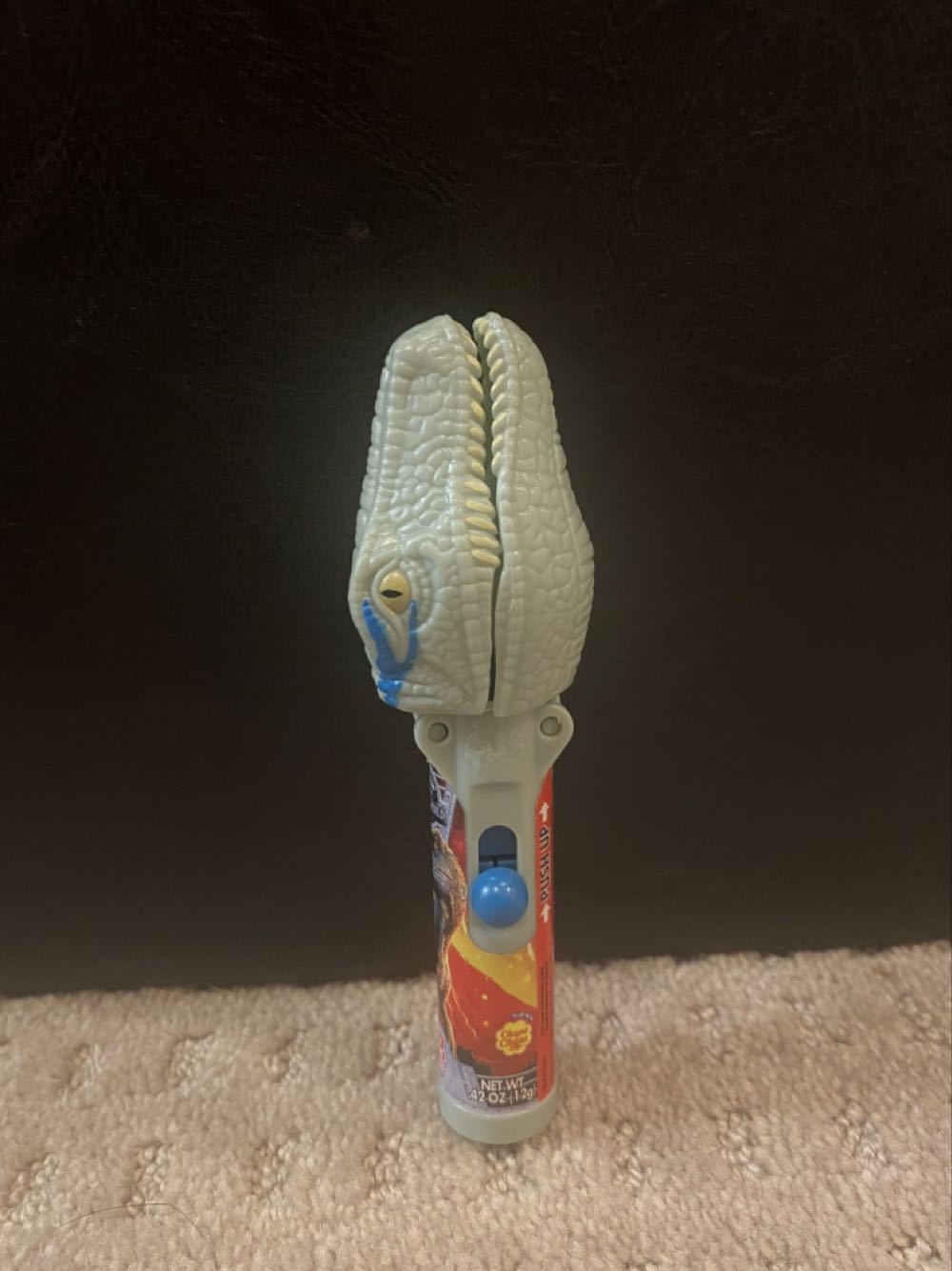 Pop Ups Velociraptor Blue - Chupa Chups (Jurassic World Fallen Kingdom) action figure collectible [Barcode 038252410513] - Main Image 2