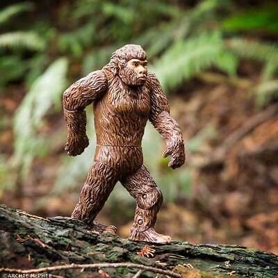 Archie Mcphee Bigfoot Action Figure Brown Standard - Archie Mcphee (Sasquatch) action figure collectible [Barcode 739048124583] - Main Image 3