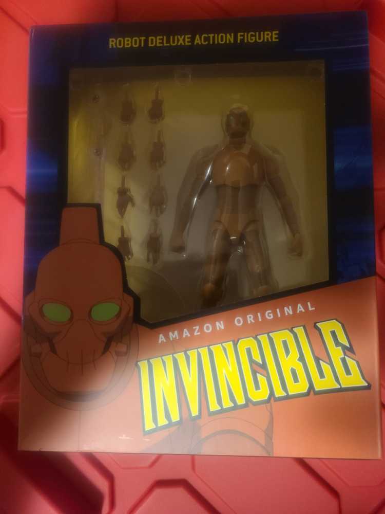Diamond Select Toys Invincible Robot  - Diamond Select Toys (Invincible) action figure collectible [Barcode 699788847701] - Main Image 2