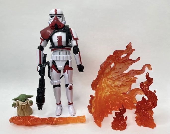 Vintage Collection - Deluxe Packs - Incinerator Trooper/ Grogu - Disney/ Hasbro (The Mandalorian) action figure collectible - Main Image 3