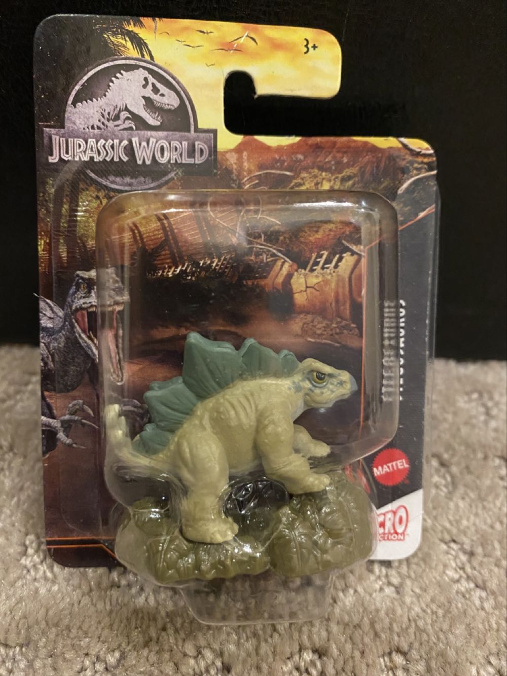 (Damaged Box) Stegosaurus Micro Collection - Mattel (Jurassic World) action figure collectible [Barcode 194735004157] - Main Image 2
