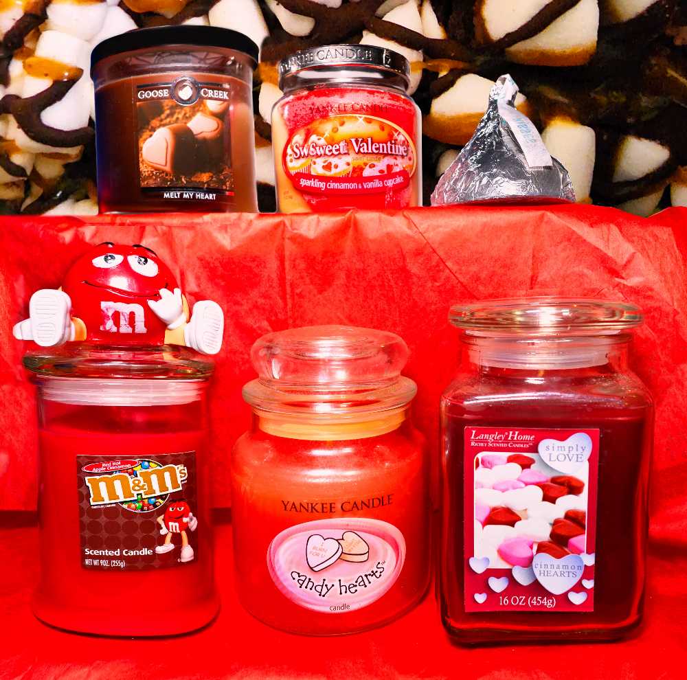 CANDLE: Valentine’s Day Yankee Candle Sweetest Valentine Swirl 2014 - Yankee Candle (Valentine’s Day Candles) action figure collectible [Barcode 886860005788] - Main Image 4