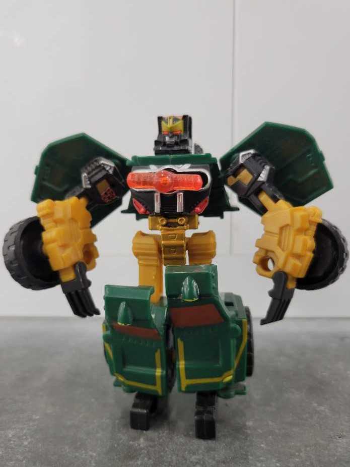 Overhaul - Hasbro (Cybertron) action figure collectible - Main Image 2