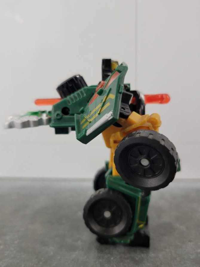 Overhaul - Hasbro (Cybertron) action figure collectible - Main Image 3