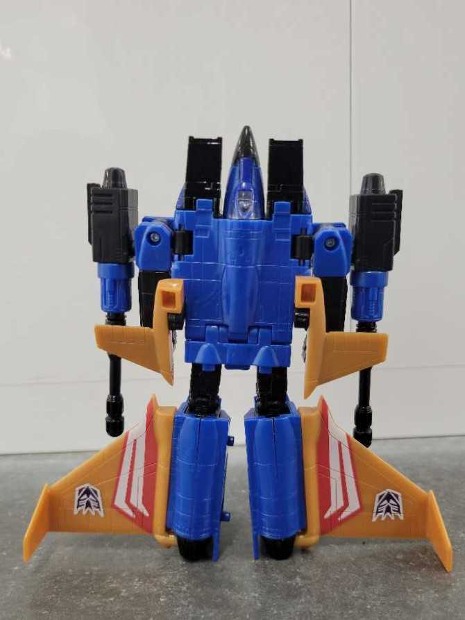 Transformers Generations Dirge - Hasbro (Generations) action figure collectible - Main Image 4