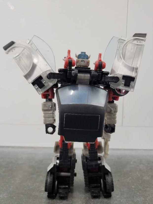Silverstreak Bluestreak Robot Mode - Hasbro (Universe 2.0) action figure collectible - Main Image 4