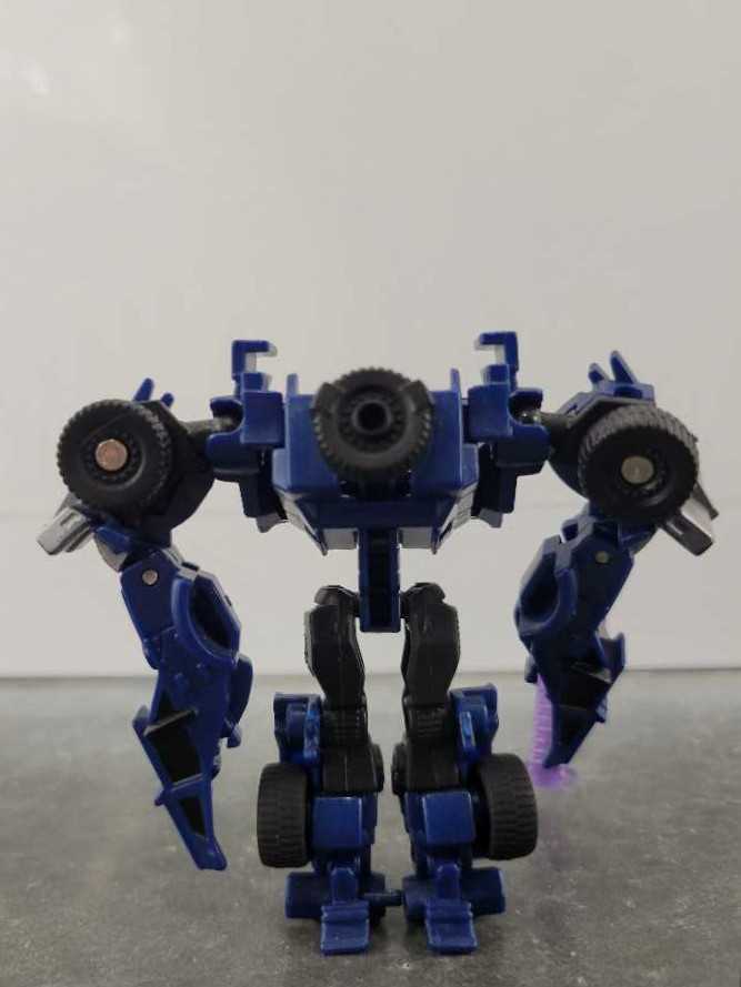 Breakdown Cyberverse  - Hasbro (Prime) action figure collectible - Main Image 3