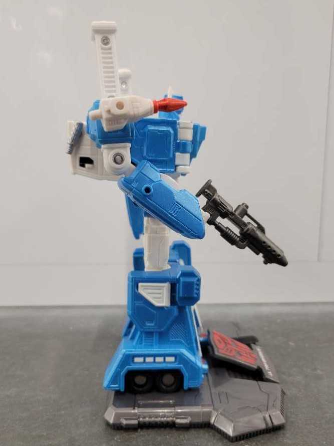 Ultra Magnus - Hasbro (Titanium) action figure collectible - Main Image 3