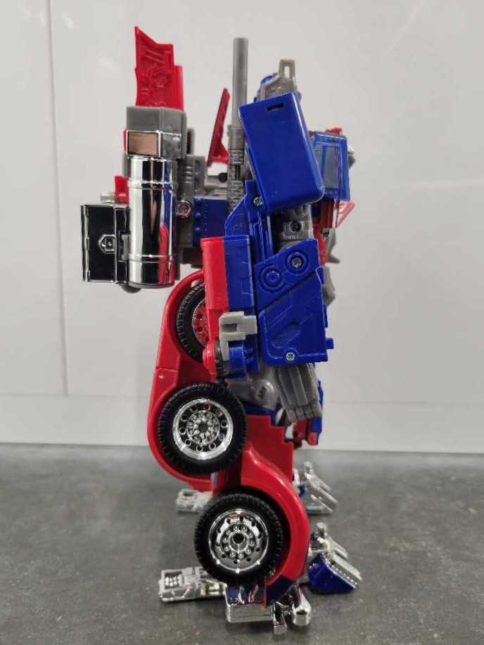 Optimus Prime Leader 10th Anniversary  - Hasbro (Movie) action figure collectible - Main Image 3