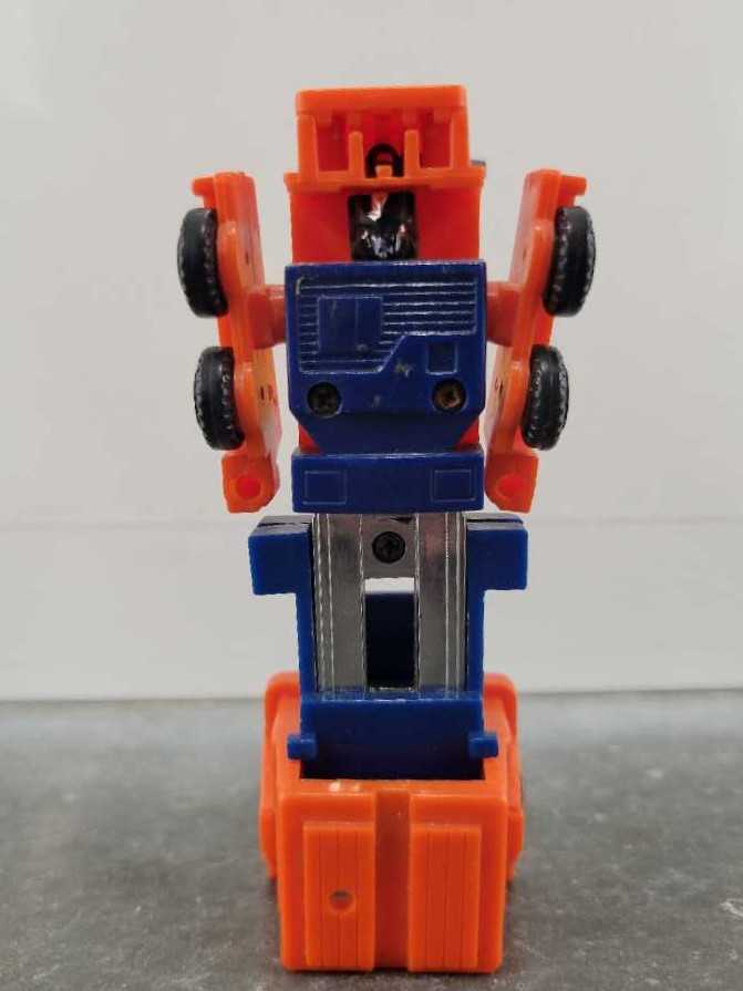 Mixmaster  - Unknown (Knock Off KO) action figure collectible - Main Image 2