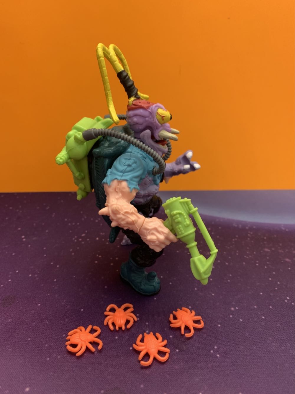 TMNT Scumbug (1990) - Playmates (Teenage Mutant Ninja Turtles (1988)) action figure collectible - Main Image 4