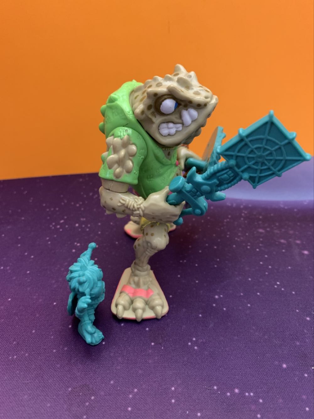 Napoleon Bonafrog (Green Necklace) - Playmates (Teenage Mutant Ninja Turtles (1990)) action figure collectible - Main Image 3