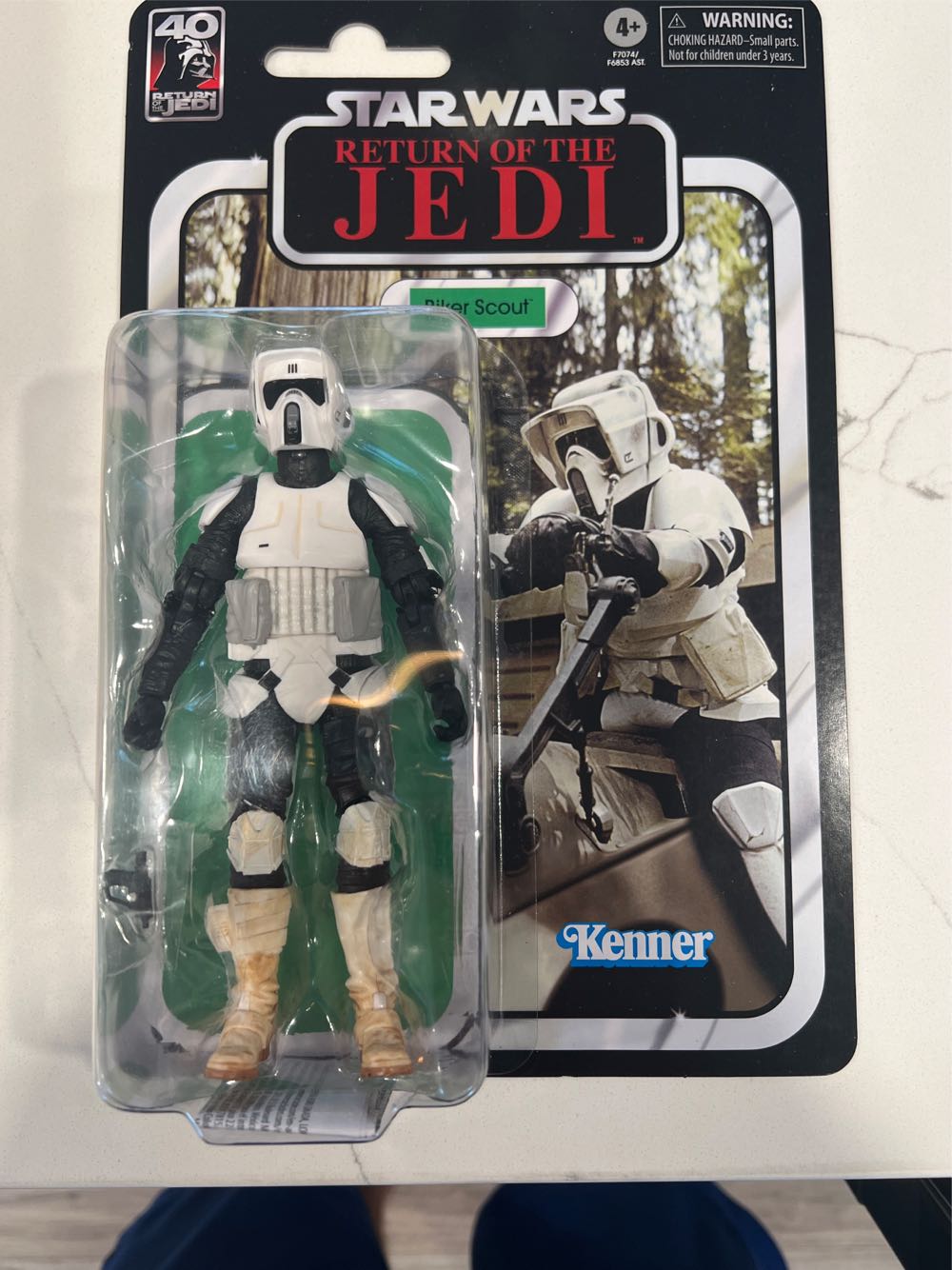Star Wars The Black Series - ROTJ 40th Anniversary - Biker Scout - Hasbro (Star Wars Black Series) action figure collectible [Barcode 5010996133182] - Main Image 3