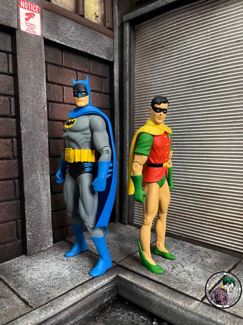 DC Direct (2003) (058x01) Batman - DC Direct (Silver Age: Batman & Robin) action figure collectible - Main Image 2