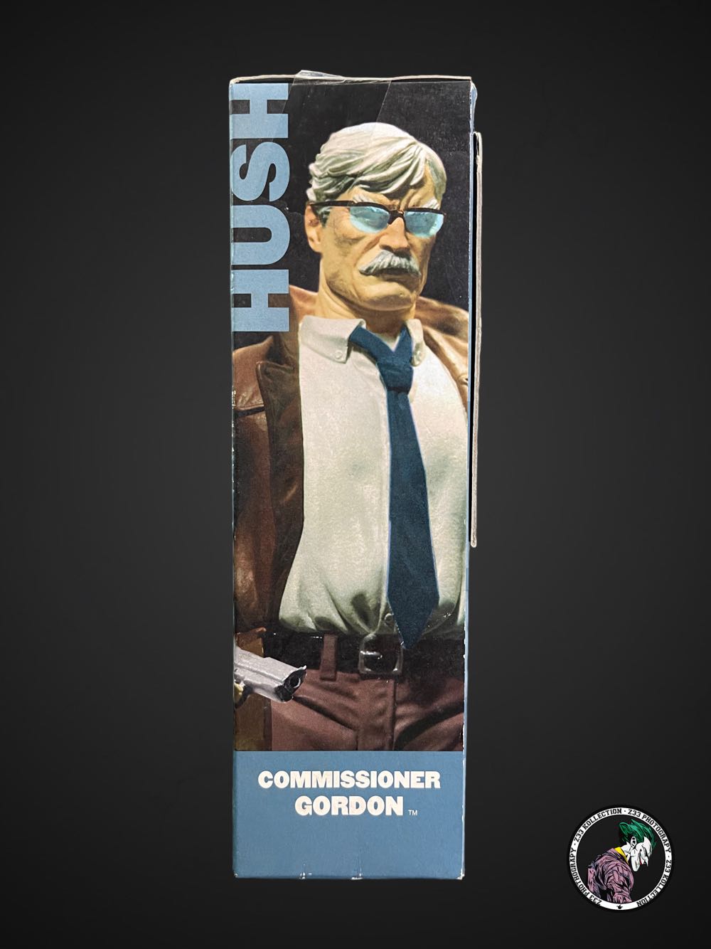 DC Direct (2005) (094x02) Commissioner Gordon - DC Direct (Batman: Hush Series 3) action figure collectible - Main Image 4