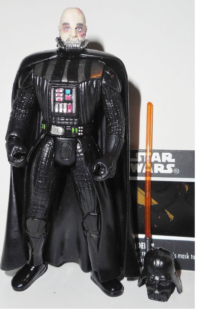 New Hasbro Transformers Cybertron Collection Decepticon Soundwave Tomy