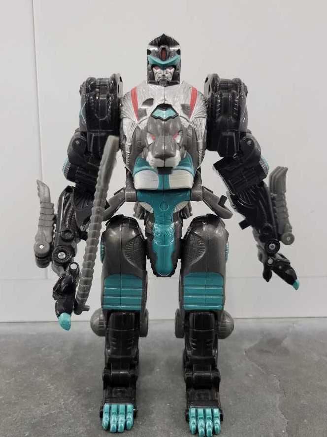 Nemesis Breaker - Hasbro (Cybertron) action figure collectible - Main Image 2