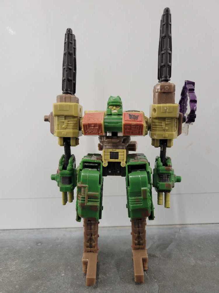 Demolishor  - Hasbro (Cybertron) action figure collectible - Main Image 2
