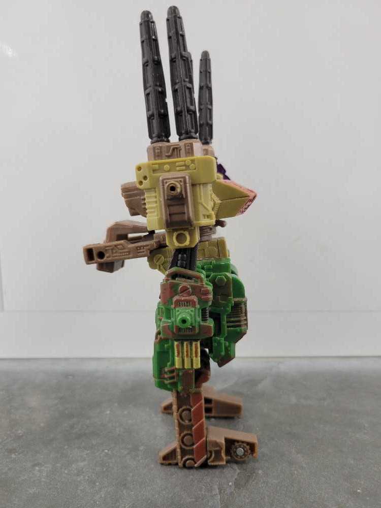 Demolishor  - Hasbro (Cybertron) action figure collectible - Main Image 3