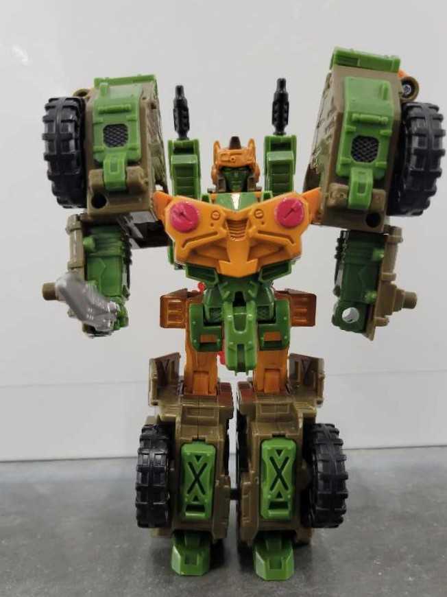Roadbuster VS Dirge Autobot Ambush Target - Hasbro (Universe 2.0) action figure collectible - Main Image 2
