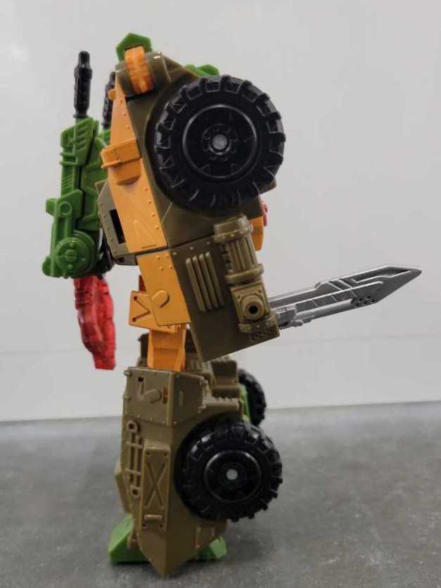 Roadbuster VS Dirge Autobot Ambush Target - Hasbro (Universe 2.0) action figure collectible - Main Image 3