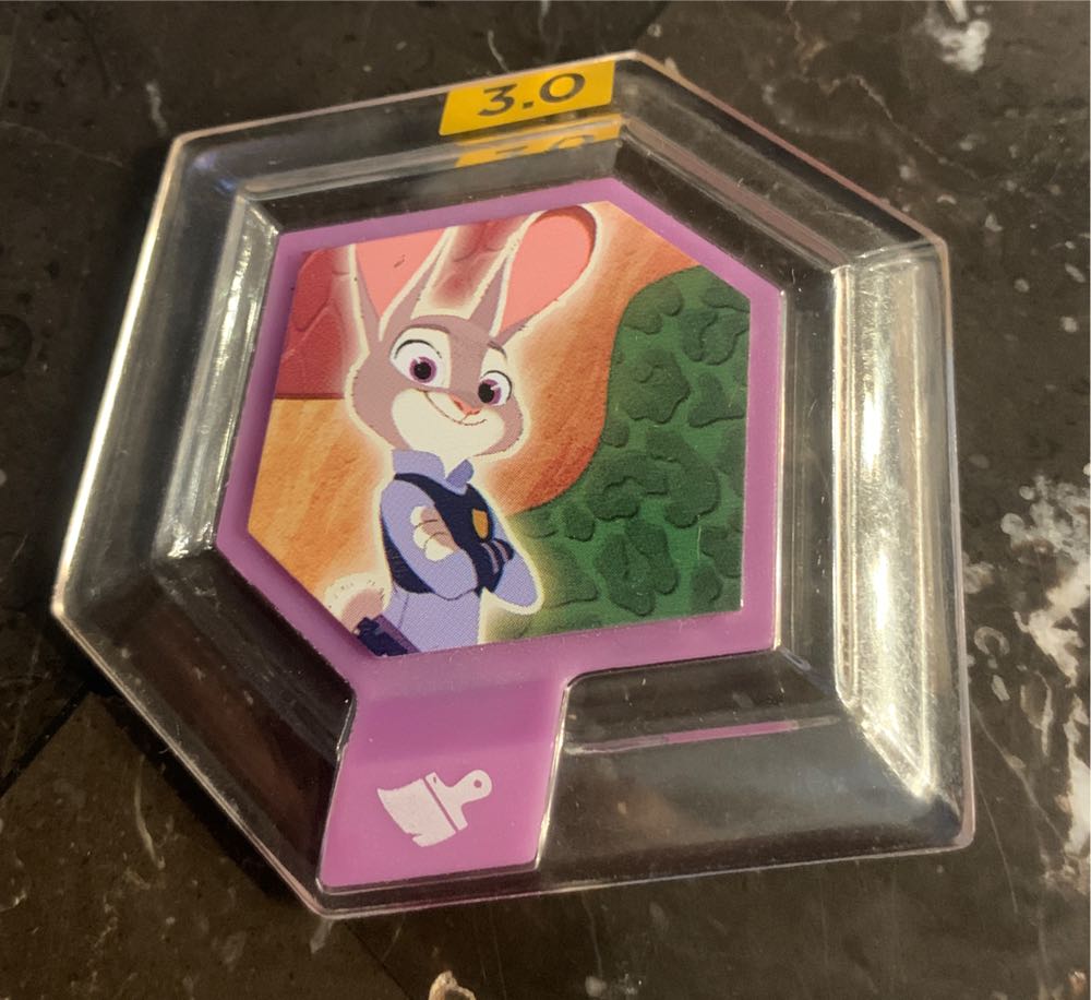 Uno Star Wars The Mandalorian In Storage Tin Themed Deck & Special Rule Gift For Kid Adult & Family Game Nights Ages 7 Years Old & Up Amazon Exclusive