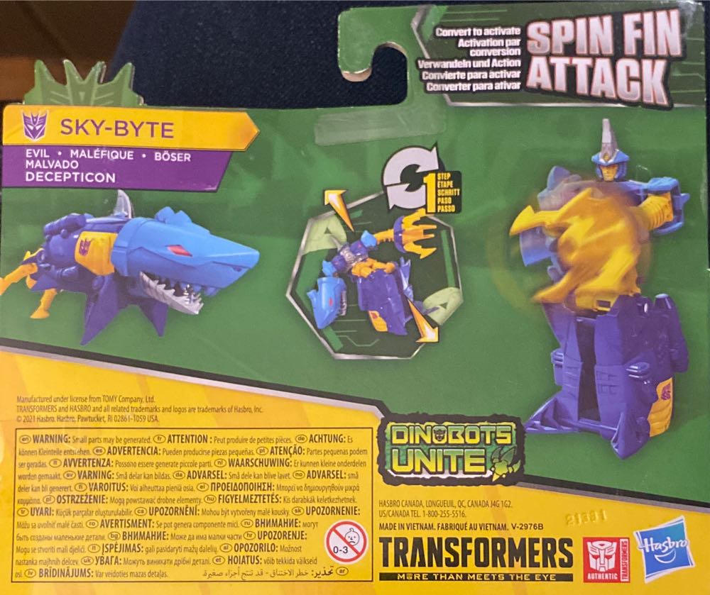 Fin Attack New Transformers Cyberverse Adventures Spin Fin  action figure collectible [Barcode 630509998197] - Main Image 2