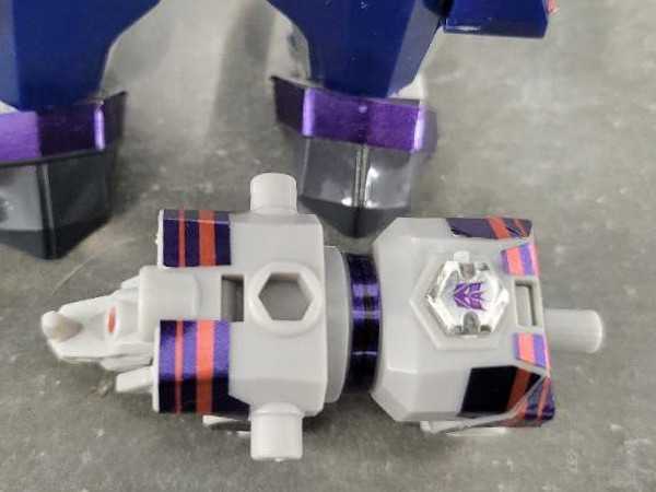 War Breakdown - Hasbro (Arms Micron) action figure collectible - Main Image 2