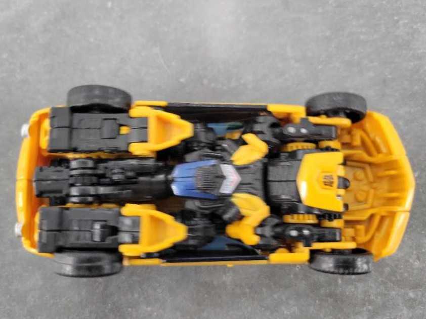 Bumblebee Concept 6th Vehicle Mode Missing Head - Hasbro (Movie) action figure collectible - Main Image 4