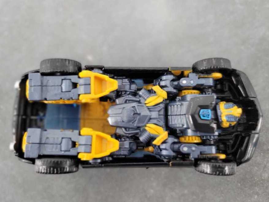 Bumblebee Stealth Vehicle Mode  - Hasbro (Movie) action figure collectible - Main Image 4
