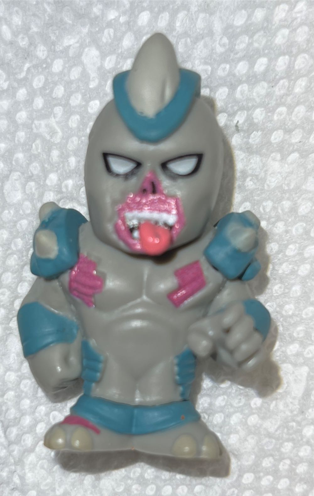 Boglins Foam Monster Puppet Red Eyed King Vlobb 8” Collectible Figure Glow-in-the-dark Eyes With Super Stretchy Skin & Movable Eyes And Mouth Popular Retro Toy Great For Kids 5 And Collectors