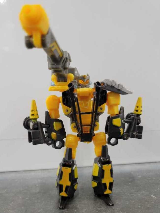 Scrapmetal Yellow  - Hasbro (Cybertron) action figure collectible - Main Image 2