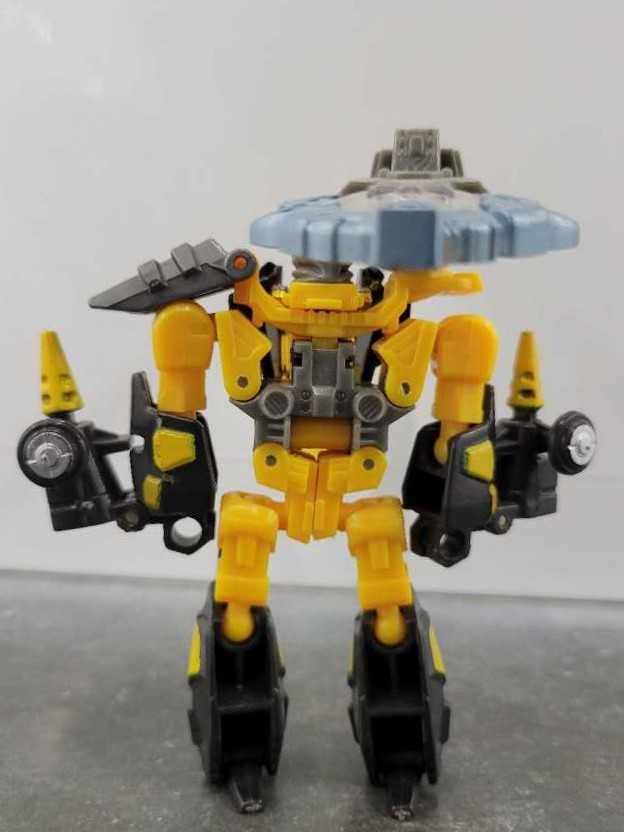 Scrapmetal Yellow  - Hasbro (Cybertron) action figure collectible - Main Image 4