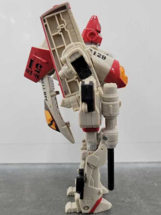 Powerglide 2nd Robot Mode - Hasbro (Universe 2.0) action figure collectible - Main Image 3