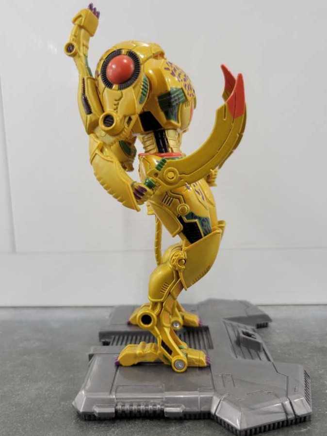 Cheetor Robot Mode - Hasbro (Titanium) action figure collectible - Main Image 3