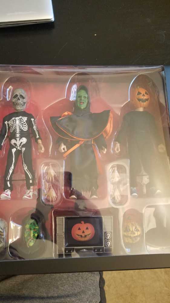 Neca - Halloween III Season of the Witch 3 kids packs  action figure collectible - Main Image 2