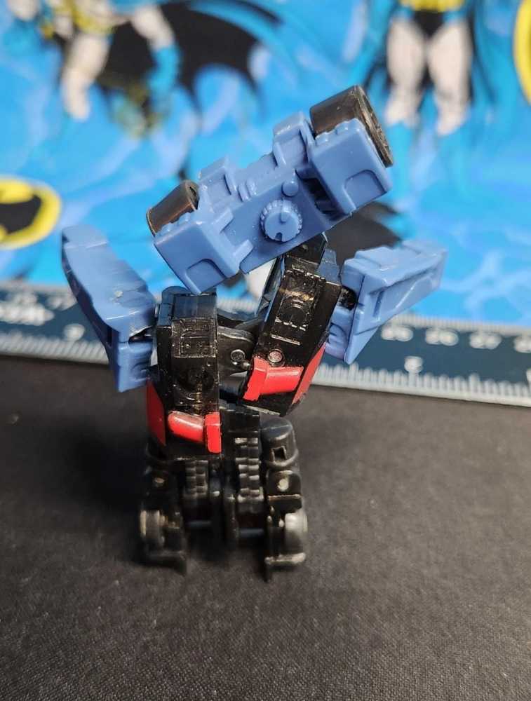 Checkpoint VS Sunstorm - Hasbro (Cybertron) action figure collectible - Main Image 3