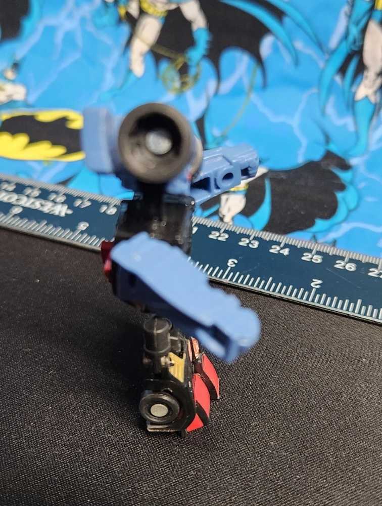 Checkpoint VS Sunstorm - Hasbro (Cybertron) action figure collectible - Main Image 4