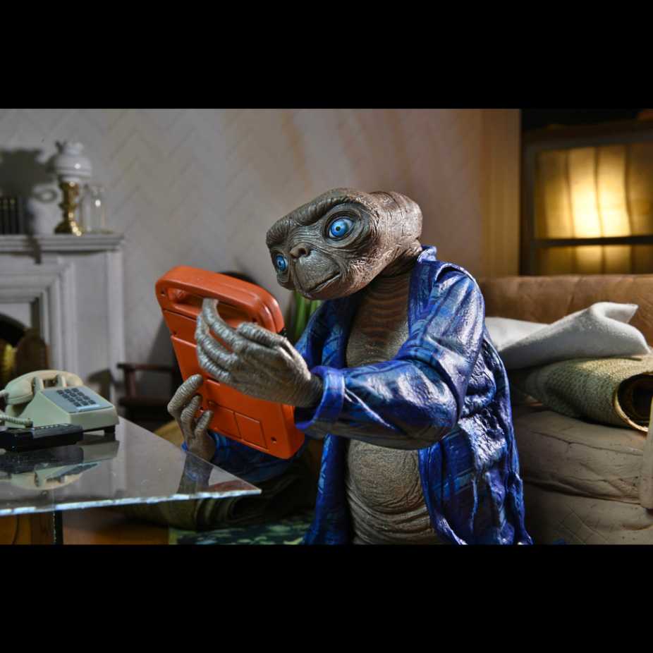 E.T.: Ultimate Telepathic E.T. - Neca (E.T.) action figure collectible [Barcode 634482550786] - Main Image 4