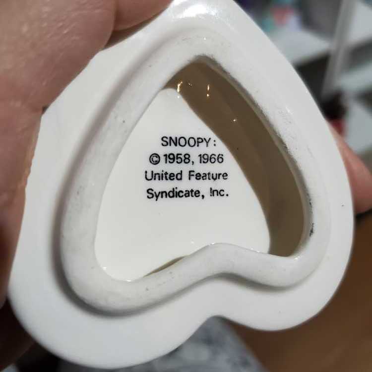 Snoopy Ceramic Ring Box  action figure collectible - Main Image 2