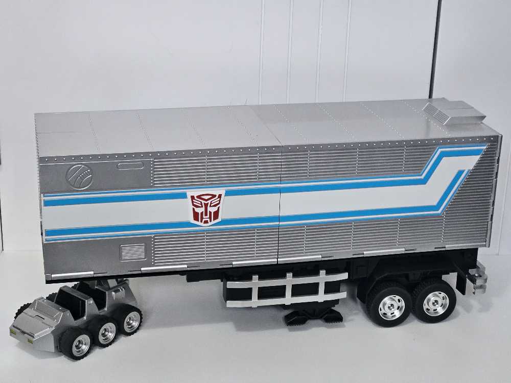 Robosen Auto-Converting Trailer & Roller Flagship Edition  - Robosen (The Transformers) action figure collectible [Barcode 193734000207] - Main Image 3