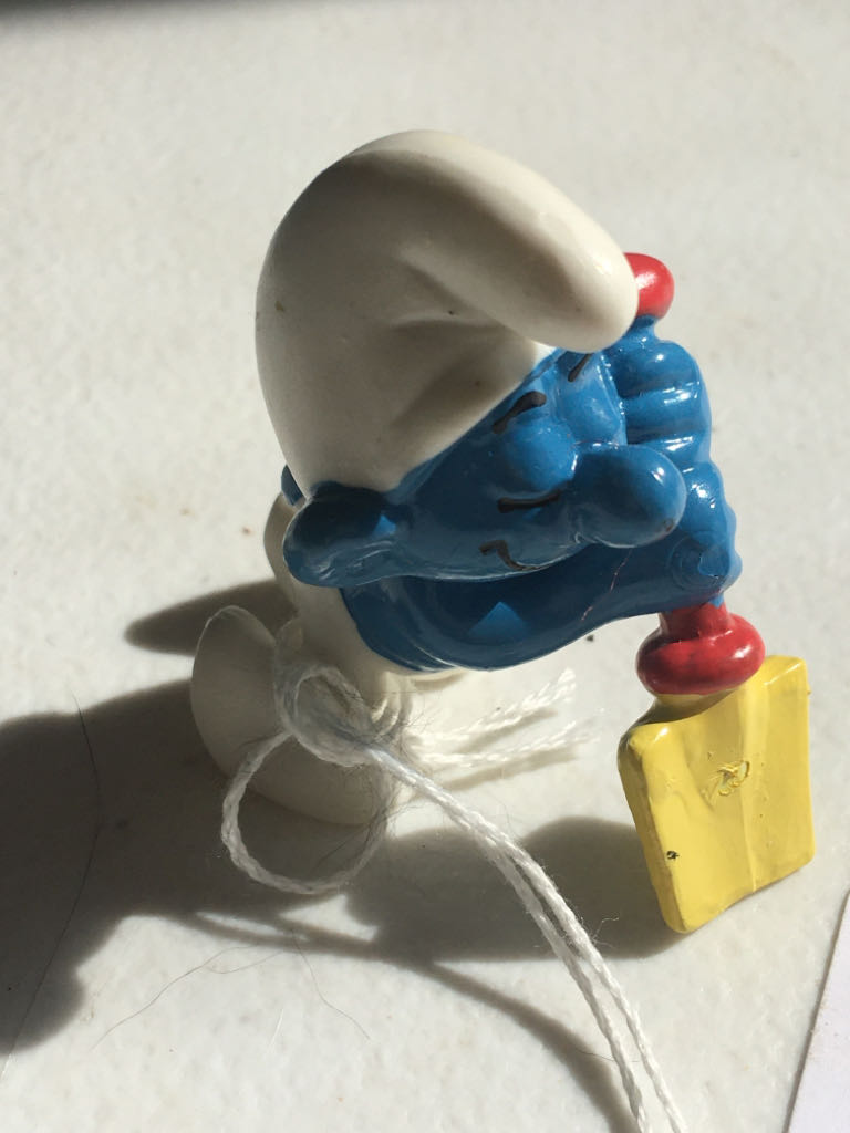 Smurf with Shovel  action figure collectible - Main Image 2