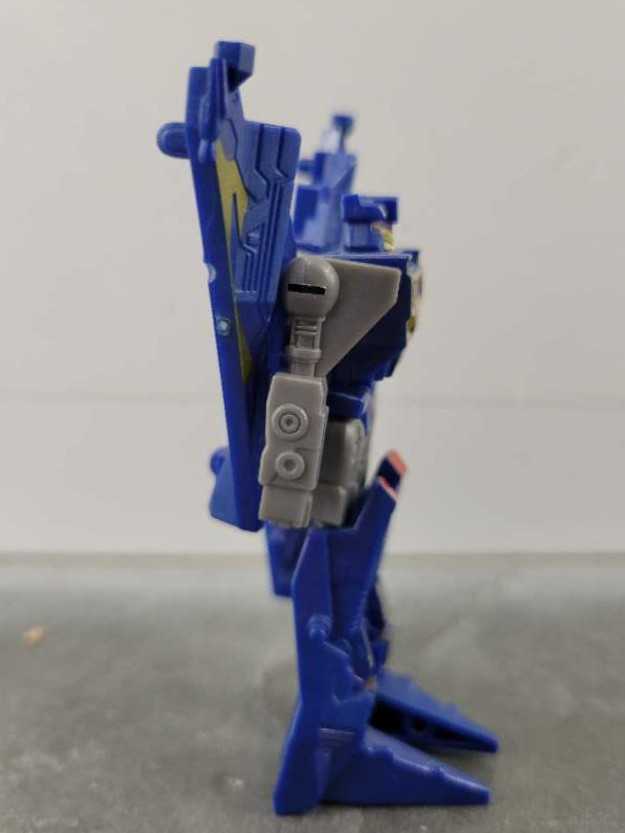Soundwave Legends 4th Robot Mode - Hasbro (Cybertron) action figure collectible - Main Image 2