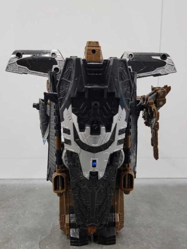 Vector Prime With Safeguard Robot Mode  - Hasbro (Universe 2.0) action figure collectible - Main Image 4