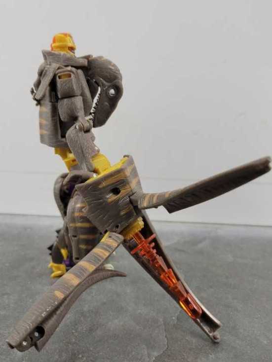 Dinobot Robot Mode 3rd  - Hasbro (Universe 2.0) action figure collectible - Main Image 3